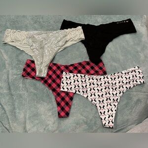 NWT 4 XL VS/PINK Thongs